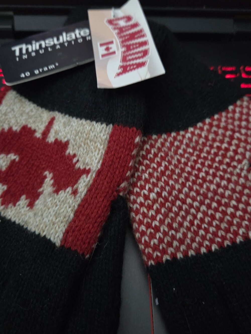 Team CANADA Roots NWT wool Thinsulate Glove W/ Roots Key Lanyard